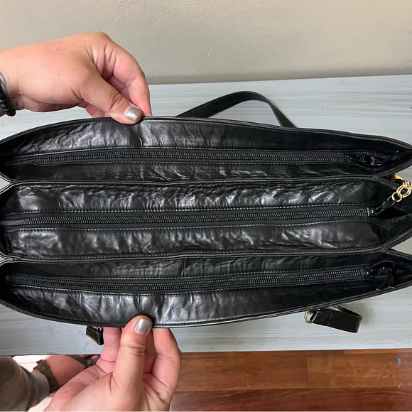 Authentic Bally Black Quilted Lamb Skin Purse - Picture 4 of 16